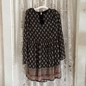 Black patterned Xhilaration dress, size Medium